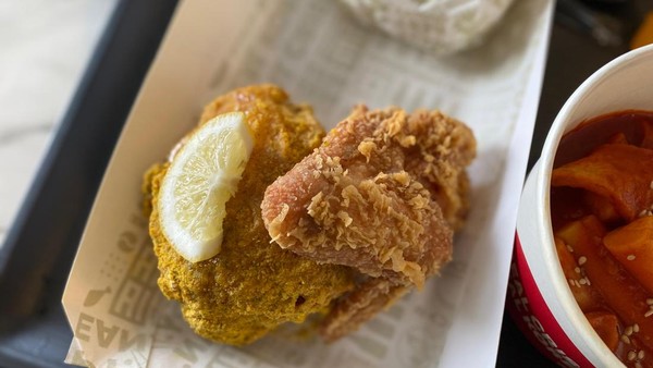 Ada Ayam Goreng Korea Juicy di Resto Ayam Populer di Drakor