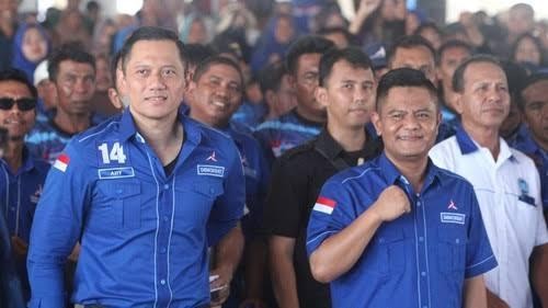 Ketua DPD Partai Demokrat NTB Indra Jaya Usman (IJU) saat berfoto dengan Ketum Demokrat Agus Harimurti Yudhoyono (AHY). Foto: istimewa
