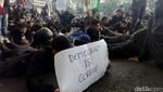 Protes Pemotongan Anggaran, Mahasiswa Malang Geruduk DPRD