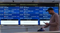 Pada periode itu, tidak sedikit penerbangan di Bandara Toronto Pearson yang ditunda akibat cuaca musim dingin. Sebanyak ratusan penerbangan sudah dibatalkan atau ditunda dari akhir pekan sampai hari Senin (17/2). 