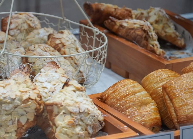Bakery viral di Gading Serpong
