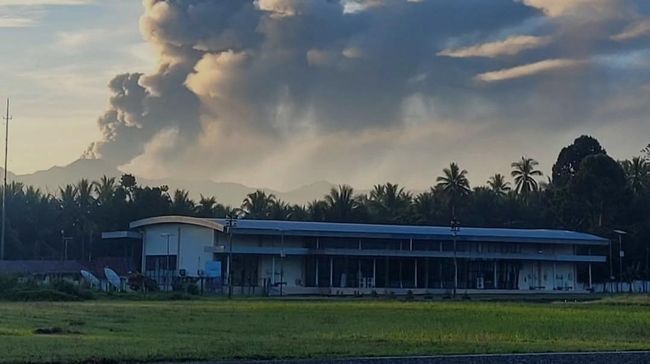 Bandara Gamar Malamo tutup sementara imbas erupsi