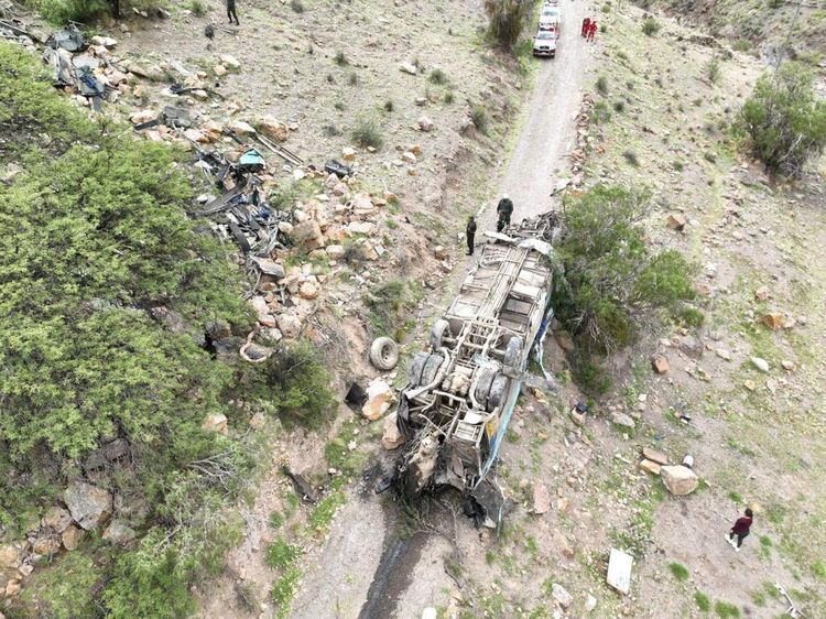 Bus Masuk Jurang di Bolivia, 30 Orang Tewas