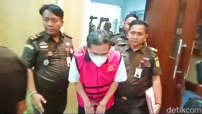 Dua tersangka baru dugaan korupsi Gratifikasi K3 di Dinasker Sumsel, FP dan HR