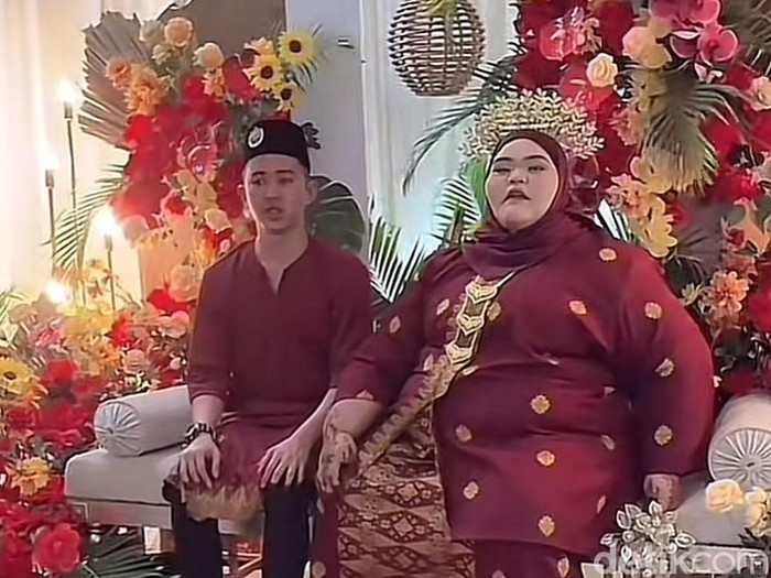 Foto pernikahan Fahmie dan Balqis, kisah keduanya viral di TikTok.