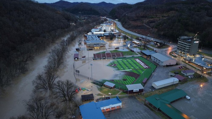 A general view of a flooded area in Pikeville, Kentucky, U.S., February 16, 2025 in this picture obtained from social media. Justin Prater/via REUTERS THIS IMAGE HAS BEEN SUPPLIED BY A THIRD PARTY. MANDATORY CREDIT. NO RESALES. NO ARCHIVES.