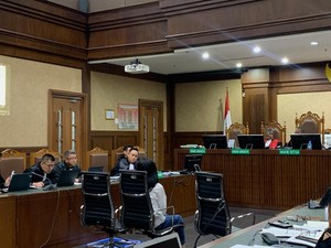 Pengacara Chat Aman, Bebas ke Ibu Ronald Tannur, Padahal Belum Ada Sidang
