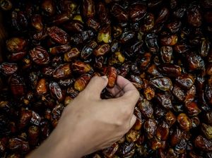 Anjuran Berbuka dengan Kurma Ada Benarnya, Dokter Ungkap Manfaatnya