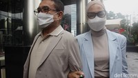 Irwandi menegaskan kedatangannya ke KPK bukan untuk menjalani pemeriksaan. Steffy turut membenarkan penyampaian Irwandi bahwa tidak ada pemeriksaan terhadap keduanya.