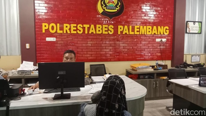 Istri di Palembang melaporkan suaminya ke polisi atas kasus KDRT