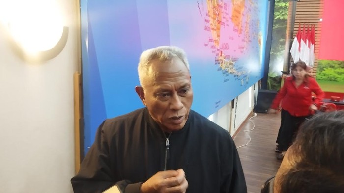 Ketua DPP PDIP Bidang Kehormatan Komarudin Watubun.