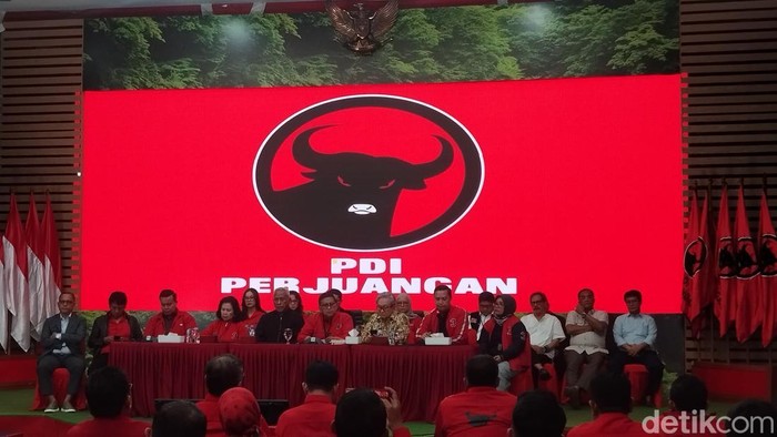 Konferensi Pers Sekjen PDIP Hasto Kristiyanto, 18 Februari 2025. (Maulana Ilhami Fawdi/detikcom)