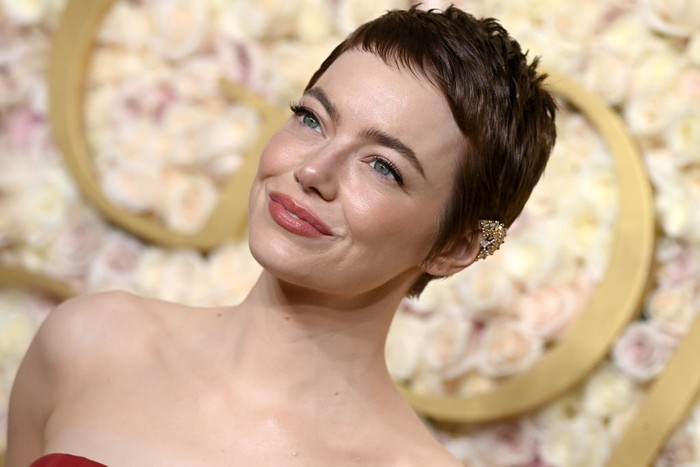 BEVERLY HILLS, CALIFORNIA - JANUARY 05: Emma Stone attends the 82nd Annual Golden Globe Awards at The Beverly Hilton on January 05, 2025 in Beverly Hills, California. (Photo by Axelle/Bauer-Griffin/FilmMagic)