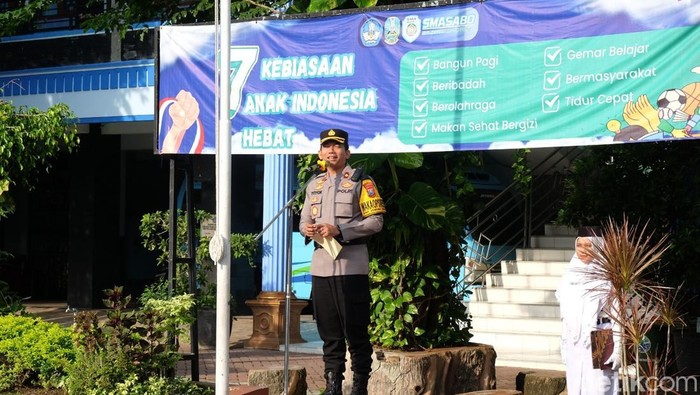 Police goes to school di Bojonegoro