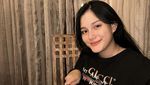Pose Cantik Yasmine Ow, Mantan Istri Aditya Zoni Saat di Restoran