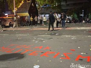 Mahasiswa di Semarang Demo Tolak Revisi UU yang Persempit Ruang Kebebasan Sipil
