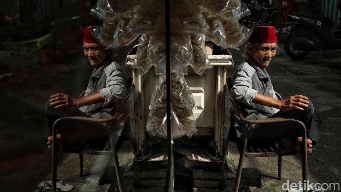 Tantangan Indonesia di Tengah Kondisi Ekonomi Dunia Pemerintah berusaha menjaga sekaligus menggenjot pertumbuhan ekonomi di tengah kondisi ekonomi dunia yang tidak menentu. Begini tantangannya.