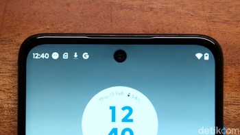 Ada hole punch di bagian atas layar. Foto: detikINET/Anggoro Suryo Jati
