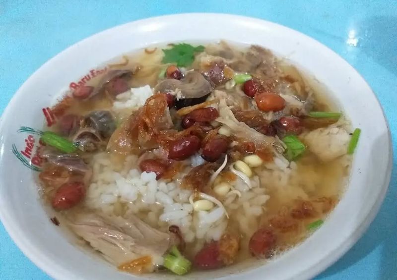 Warung Makan Bu Sugiati.