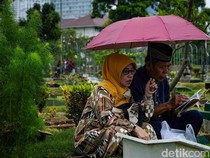 Tata Cara Ziarah Kubur Lengkap dengan Bacaan-Urutan Doanya