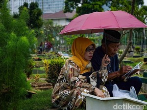 Kapan Ziarah Kubur Menjelang Ramadan? Ini Waktu dan Tata Caranya