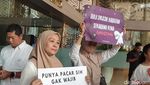 Momen Unjuk Rasa Ortu Siswa BIM Persiapan S1 LN Angkatan 4, Minta Kejelasan Kemdikti