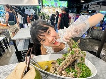 Serunya Cindy Gulla saat Kulineran di Bali hingga Thailand