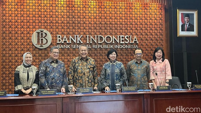 Dewan Gubernur Bank Indonesia (BI)
