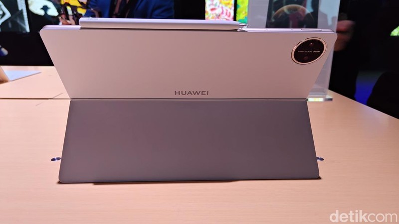 Huawei MatePad Pro 13.2 2025 resmi meluncur. Begini penampakannya, yang memiliki tampilan imersif dan peforma falgship.