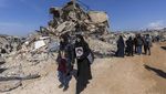 Israel Mundur dari Desa-desa di Lebanon, Warga Sujud Syukur Pulang ke Rumah