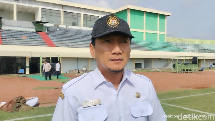 Kadispora Tuban, Emawan Putra saat ditemui di stadion Sport Center.