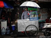 Keluh Kesah Pedagang Kecil di Pasar Warakas Tanjung Priok