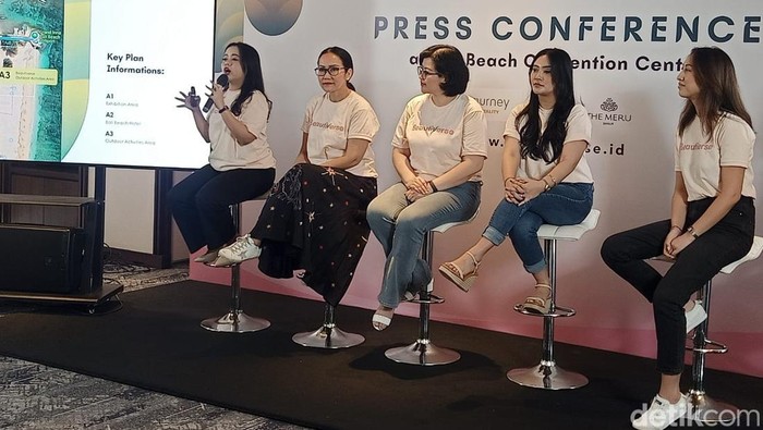 Konferensi pers event Beautiverse 2025 di Bali Beach Convention Center, Denpasar, Bali, Rabu (19/2/2025). (Foto: Ni Made Lastri Karsiani Putri/detikBali)