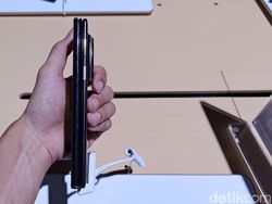 Melihat Huawei Mate XT Ultimate Lebih Dekat, Layar Besar dan Bodi Tipis
