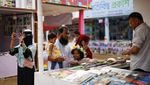 Melihat Pameran Buku Tahunan di Bangladesh