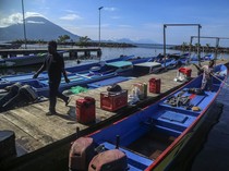Melihat Persiapan Nelayan Melaut di Pangkalan Ikan Tuna Ternate