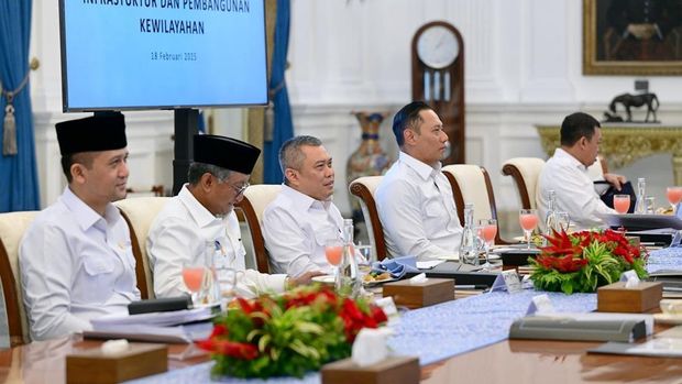 Menko AHY saat hadiri di Rapat Terbatas dengan Presiden Prabowo. (Dok. Kemenko Infrastruktur dan Pembangunan Kewilayahan)