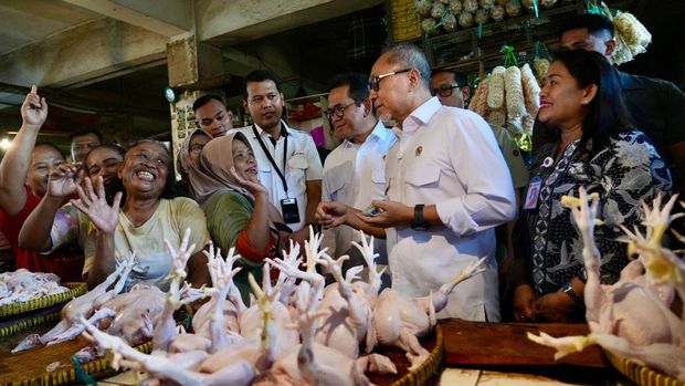 Menteri Koordinator Bidang Pangan Zulkifli Hasan (Zulhas) rapat koordinasi harga bahan pokok (Dok Istimewa)