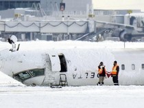 Penumpang Selamat Saat Delta Air Mendarat Terbalik, Kuncinya... Kursi Pesawat