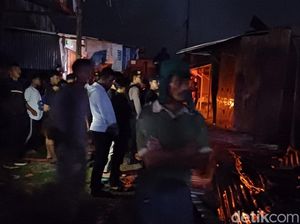 4 Kios Hangus Terbakar di Pasar Sentral Pangkep Diduga Akibat Korsleting