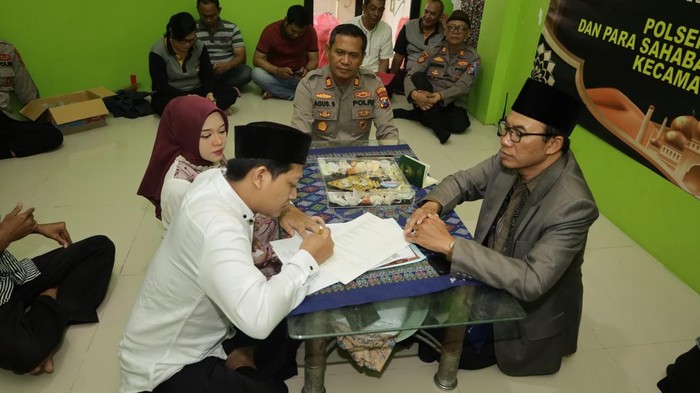 Pelaku curanmor menikah di kantor polisi