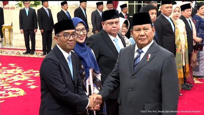 Pelantikan Mendiktisaintek Brian Yuliarto oleh Presiden Prabowo Subianto.