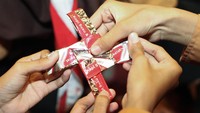 Pelatihan yang digelar Tunas Hijau itu diikuti sekitar 70 peserta pelajar dan guru yang bertujuan untuk memberikan kemampuan dalam mendaur ulang sampah plastik menjadi produk yang lebih bernilai ekonomi.