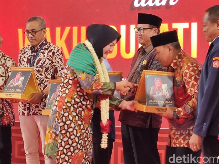 Suasana tasyakuran purnatugas Bupati dan Wabup Klaten, Sri Mulyani dan Yoga Hardaya, di GBK Klaten, Rabu (19/2/2025).