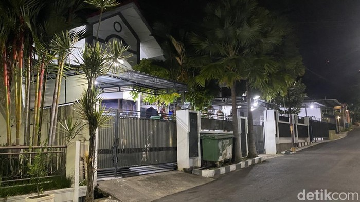 Penampakan kediaman Mbak Ita, di Jalan Bukit Duta nomor 12, Kelurahan Sumurboto, Kecamatan Banyumanik, Kota Semarang, Selasa (19/2/2025).