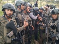 Penampakan Aske Mabel Eks Polisi Pimpinan KKB Yalimo Saat Ditangkap