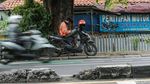 Potret Ojol Ngebid di Tengah Tuntutan Dapat THR