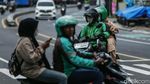 Potret Ojol Ngebid di Tengah Tuntutan Dapat THR