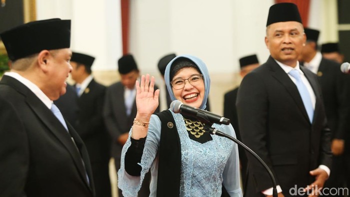 Presiden Prabowo Subianto melantik sejumlah menteri hingga kepala badan dalam Kabinet Merah Putih di Istana Negara, Jakarta pada Rabu (19/2/2025). Guru Besar ITB Brian Yuliarto resmi dilantik menjadi Menteri Pendidikan Tinggi, Sains, dan Teknologi (Mendiktisaintek).
