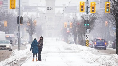 Potret Toronto Diselimuti Salju Tebal